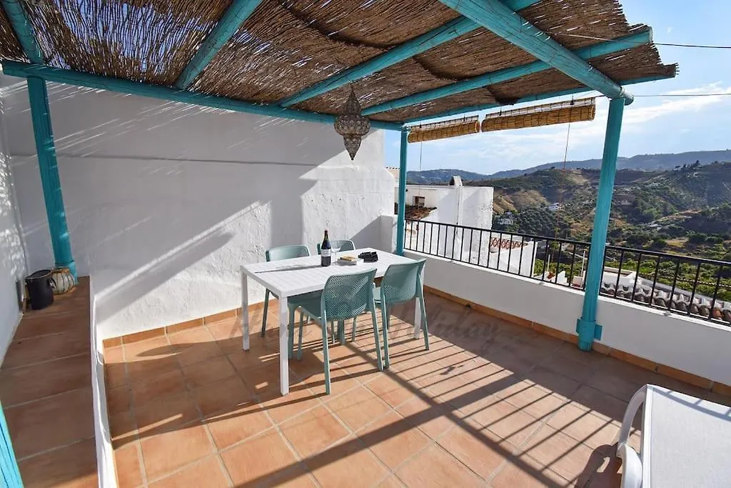 Holiday home Calle Choruelo 26, Frigiliana Traditional 2 Bedroom Townhouse With Large Roof Terrace And Views Hansonholiday Rentals Spain
