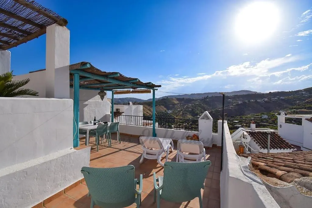 Calle Choruelo 26, Frigiliana Traditional 2 Bedroom Townhouse With Large Roof Terrace And Views Hansonholiday Rentals 0*,